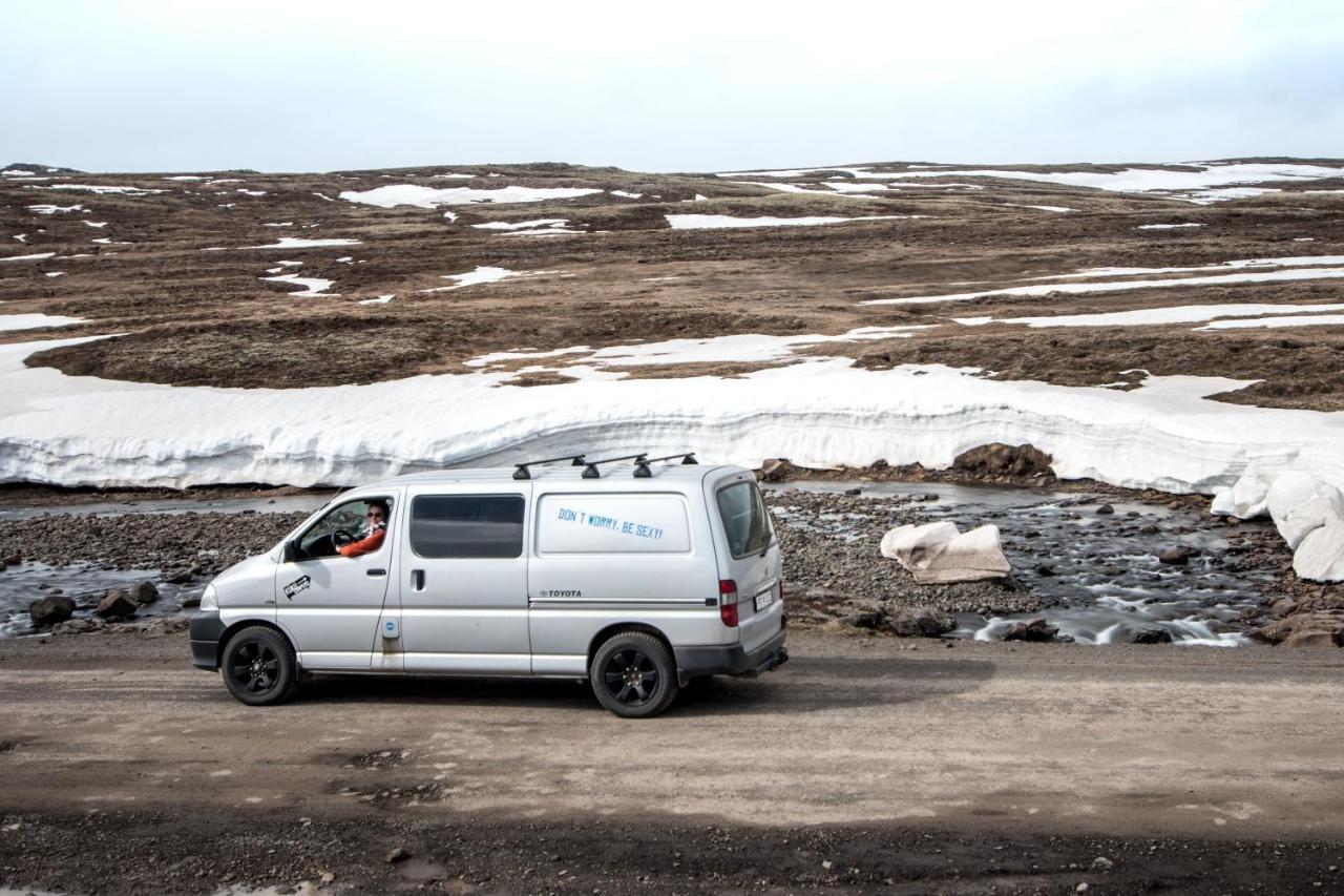 Kuku Campers - Campervans Keflavík Extérieur photo